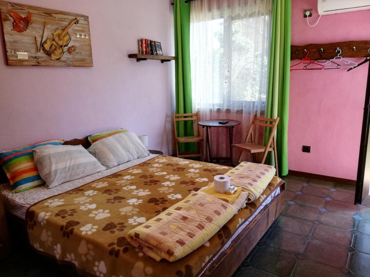Guest House Fanny Sinemoretz Luaran gambar