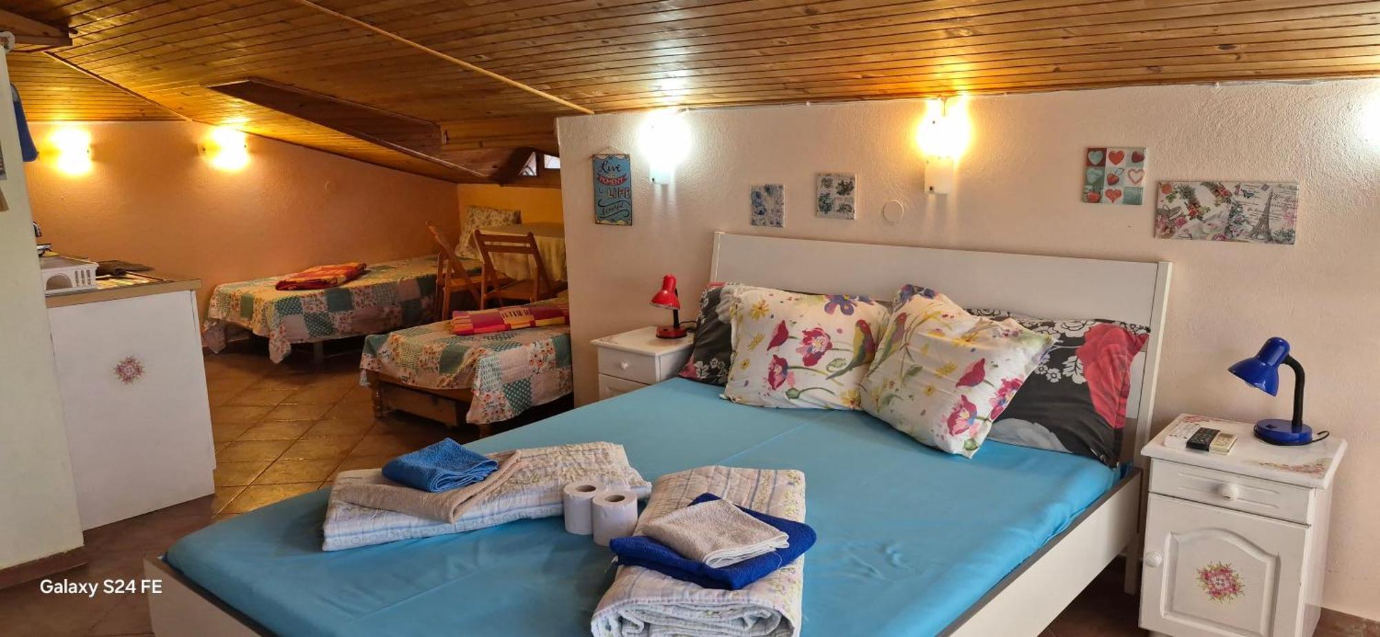 Guest House Fanny Sinemoretz Bilik gambar