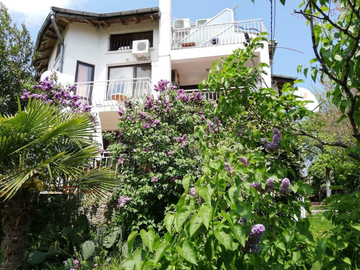Guest House Fanny Sinemoretz Luaran gambar